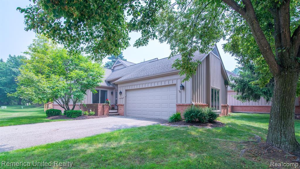 37681 Russett Drive, Farmington Hills, MI 48331 — Photo 16