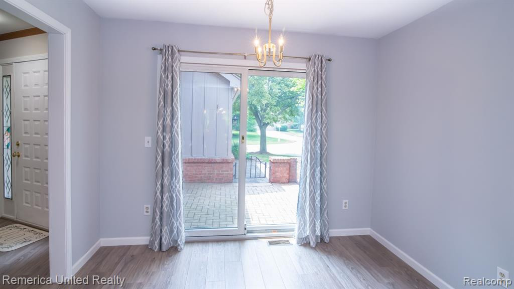 37681 Russett Drive, Farmington Hills, MI 48331 — Photo 26
