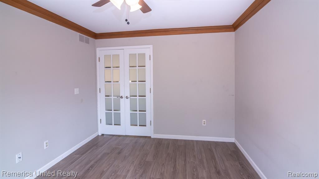 37681 Russett Drive, Farmington Hills, MI 48331 — Photo 45