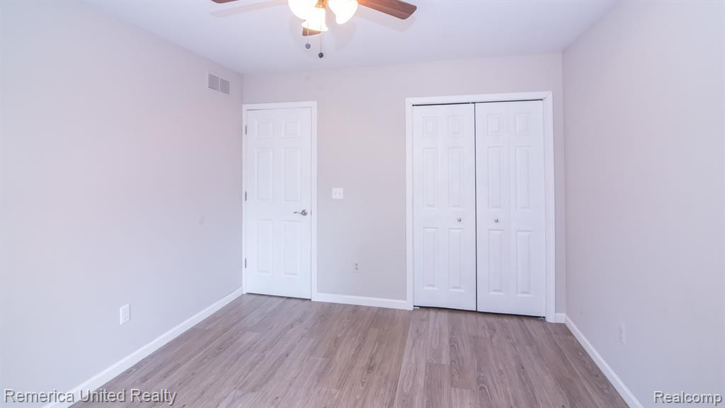 37681 Russett Drive, Farmington Hills, MI 48331 — Photo 47