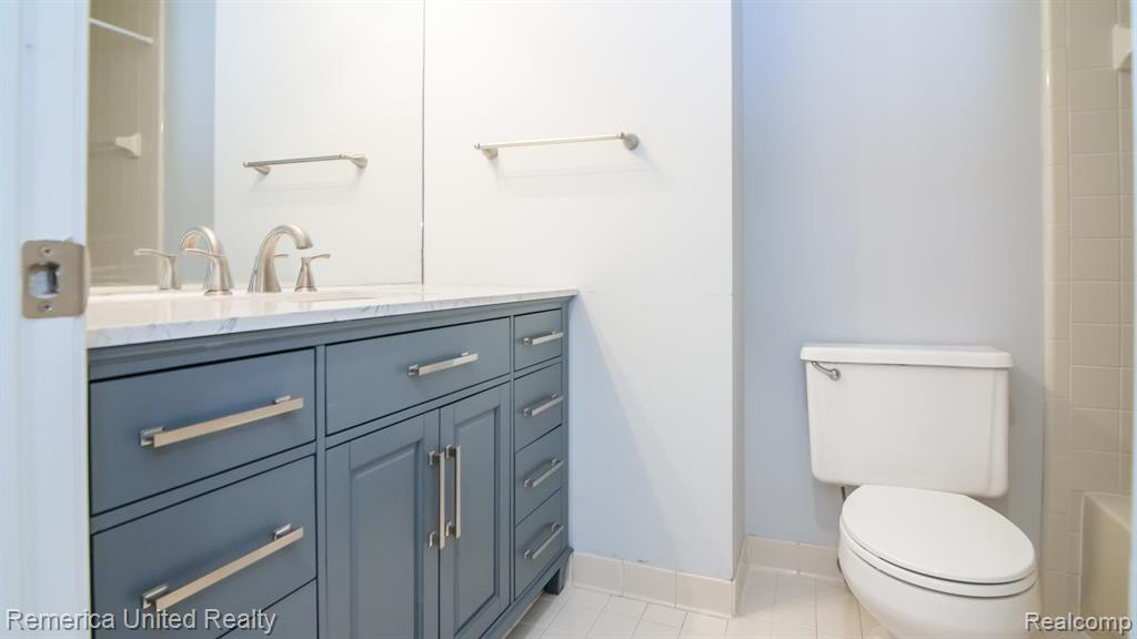 37681 Russett Drive, Farmington Hills, MI 48331 — Photo 56