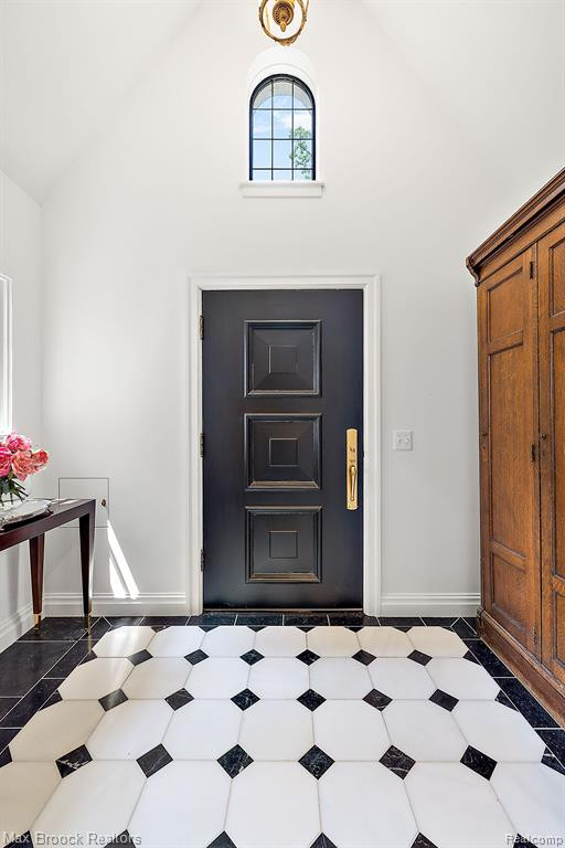 2105 WALLINGFORD Road, Ann Arbor, MI 48104 — Photo 5