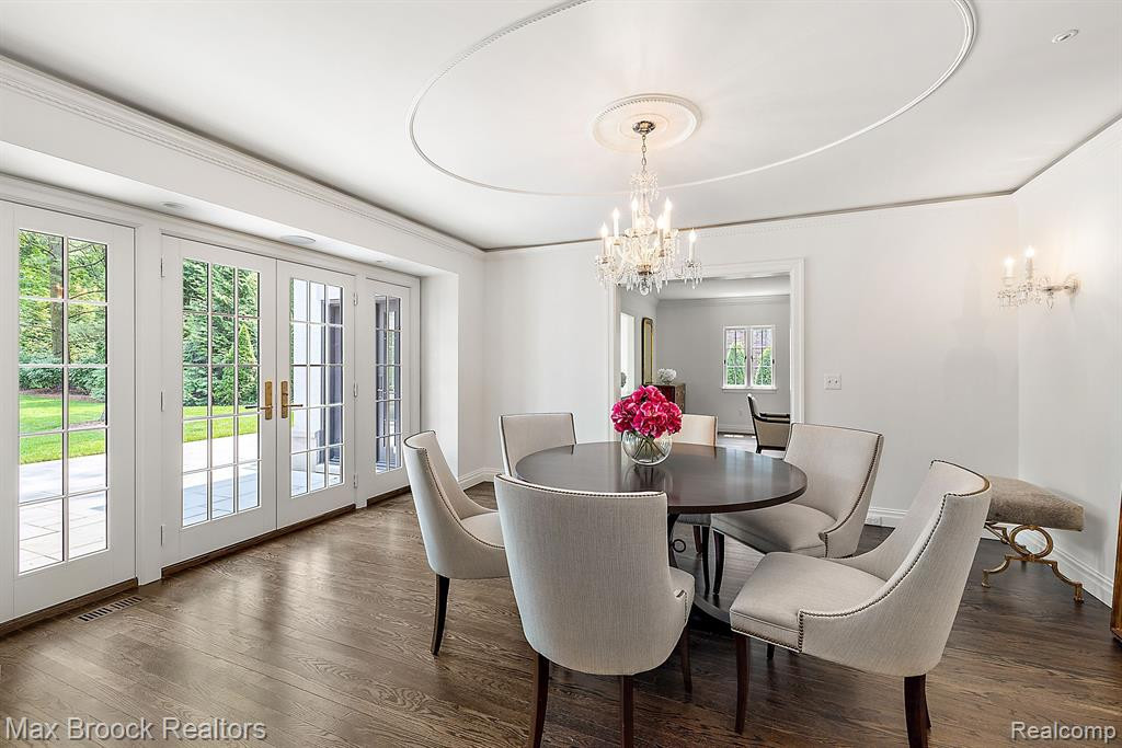 2105 WALLINGFORD Road, Ann Arbor, MI 48104 — Photo 10