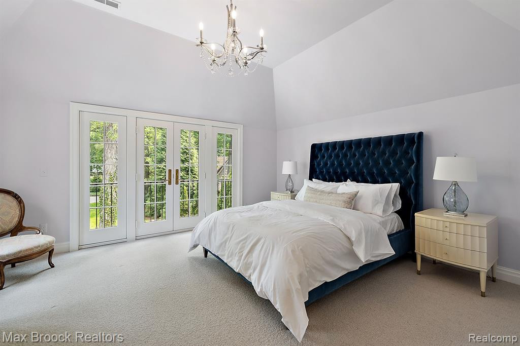 2105 WALLINGFORD Road, Ann Arbor, MI 48104 — Photo 25