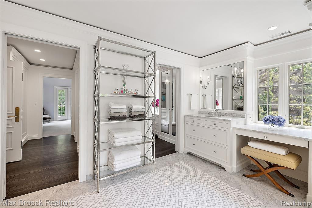 2105 WALLINGFORD Road, Ann Arbor, MI 48104 — Photo 27