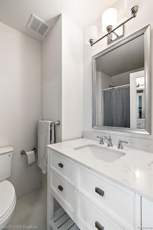 2105 WALLINGFORD Road, Ann Arbor, MI 48104 — Photo 32
