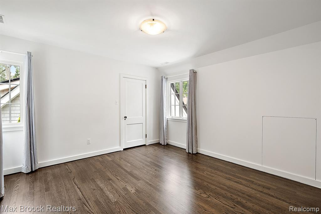 2105 WALLINGFORD Road, Ann Arbor, MI 48104 — Photo 33