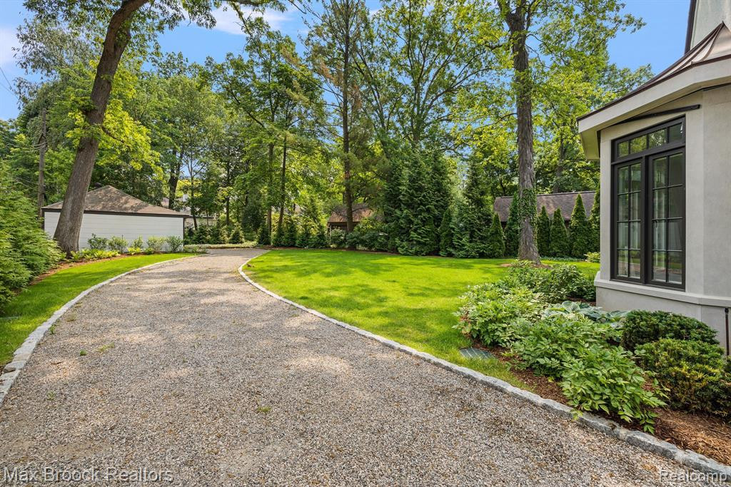 2105 WALLINGFORD Road, Ann Arbor, MI 48104 — Photo 36