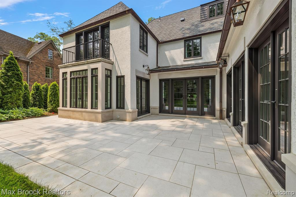 2105 WALLINGFORD Road, Ann Arbor, MI 48104 — Photo 37