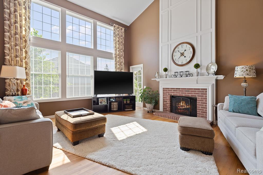 1352 COLONADE Court, Canton, MI 48187 — Photo 21
