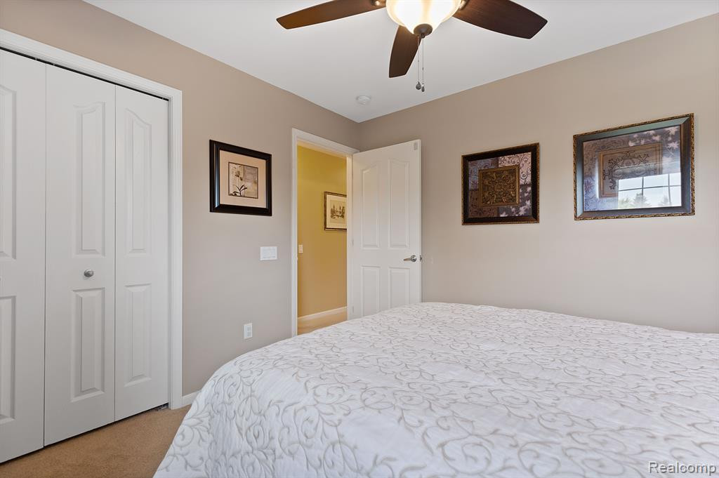 1352 COLONADE Court, Canton, MI 48187 — Photo 32
