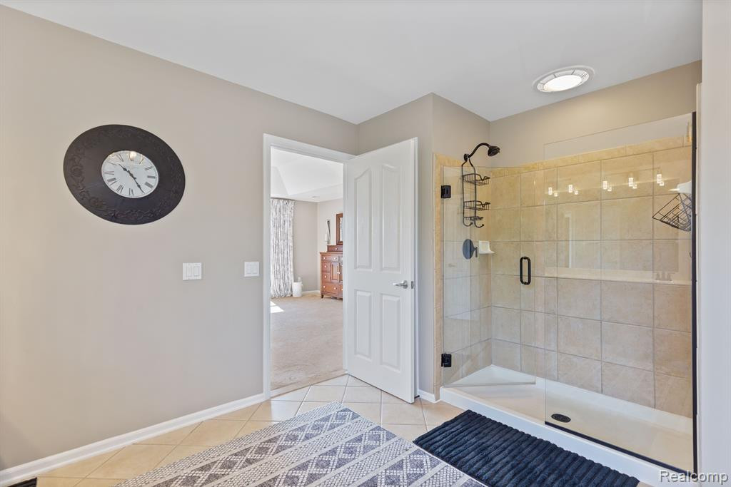 1352 COLONADE Court, Canton, MI 48187 — Photo 39