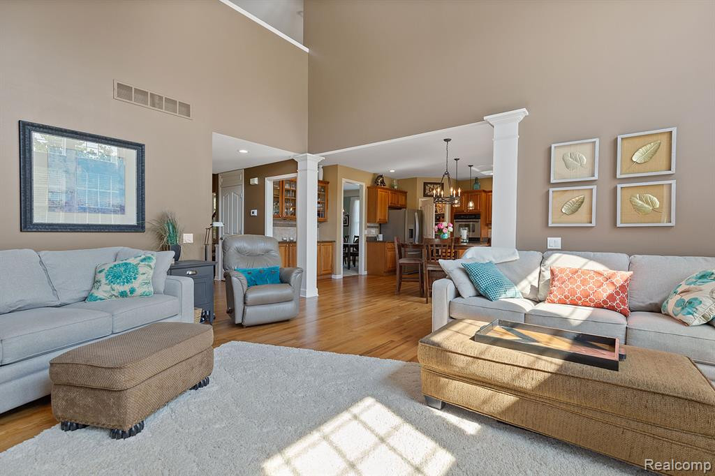 1352 COLONADE Court, Canton, MI 48187 — Photo 41