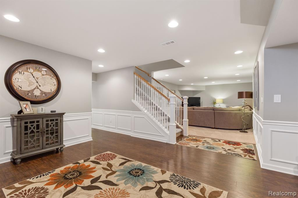 1352 COLONADE Court, Canton, MI 48187 — Photo 46