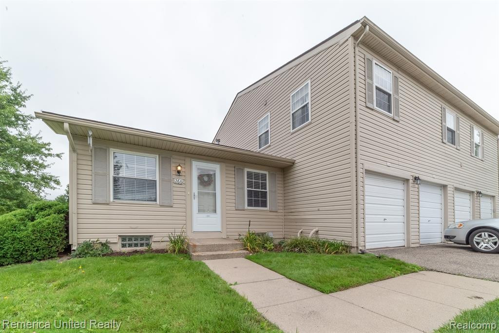 266 AQUEDUCT Drive, Walled Lake, MI 48390 — Photo 2