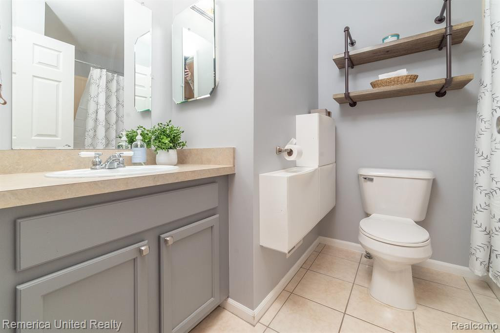 266 AQUEDUCT Drive, Walled Lake, MI 48390 — Photo 8