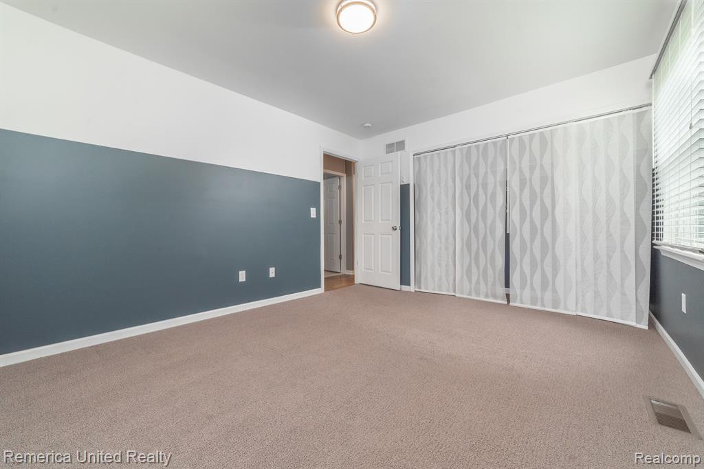 266 AQUEDUCT Drive, Walled Lake, MI 48390 — Photo 10