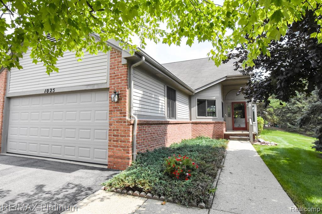 1025 ELMWOOD Drive, Brighton, MI 48116 — front exterior