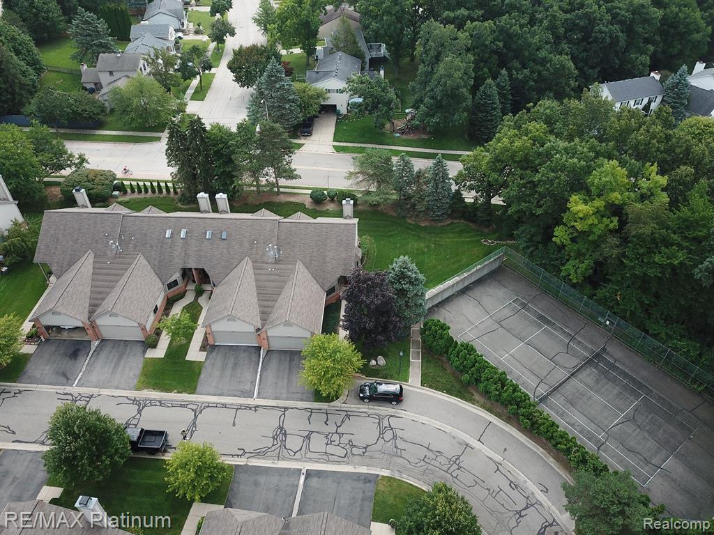 1025 ELMWOOD Drive, Brighton, MI 48116 — Photo 8