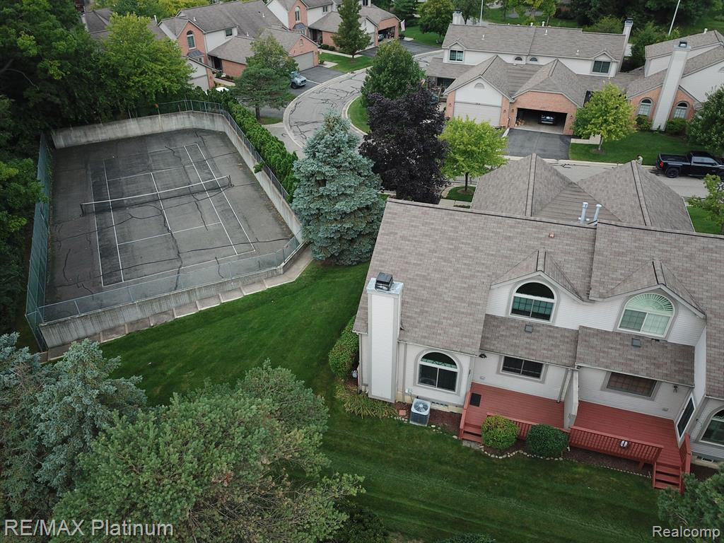1025 ELMWOOD Drive, Brighton, MI 48116 — Photo 9