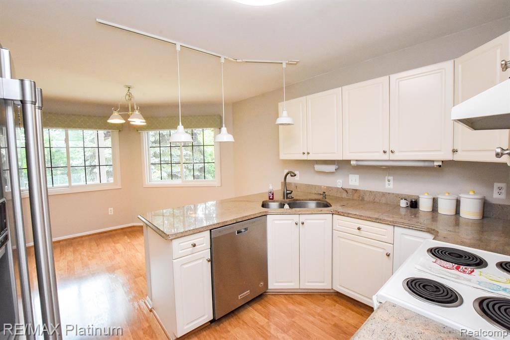 1025 ELMWOOD Drive, Brighton, MI 48116 — Photo 20