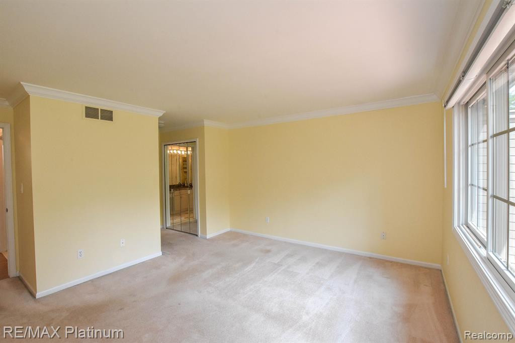 1025 ELMWOOD Drive, Brighton, MI 48116 — Photo 25