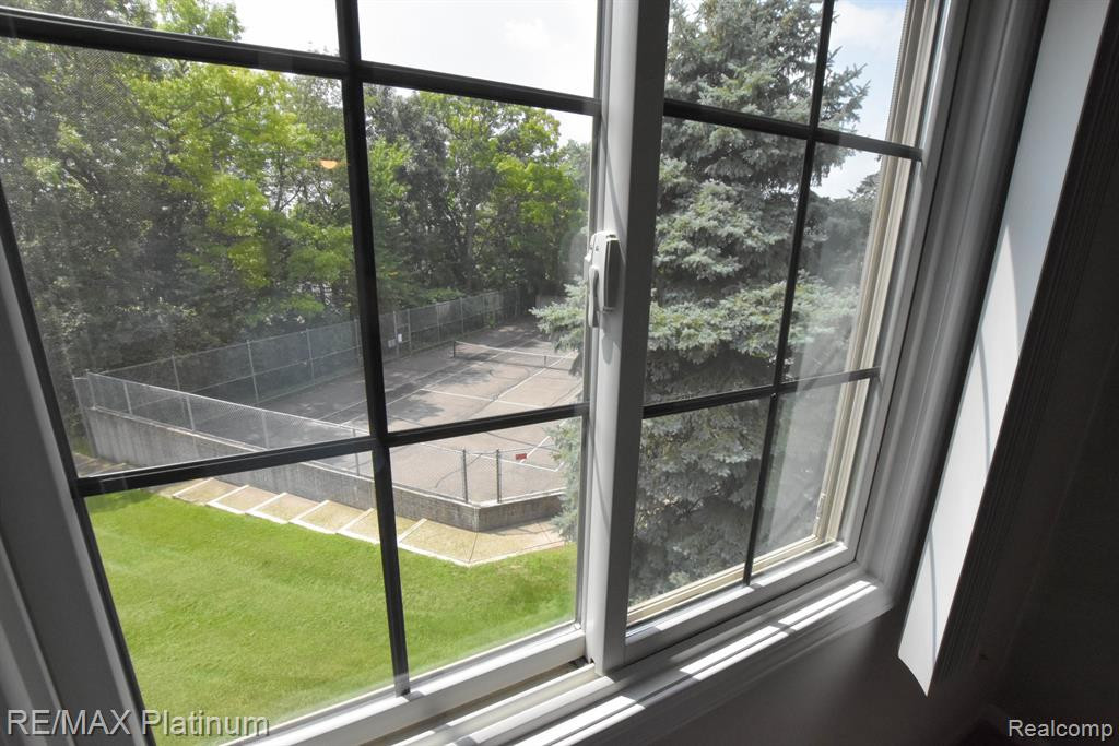 1025 ELMWOOD Drive, Brighton, MI 48116 — Photo 26