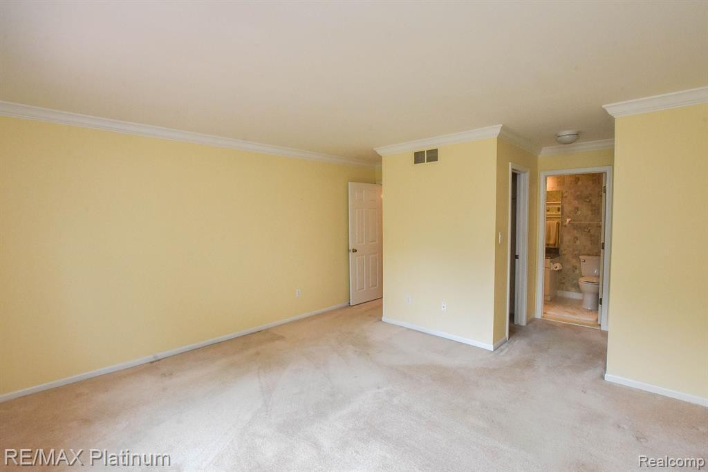 1025 ELMWOOD Drive, Brighton, MI 48116 — Photo 27