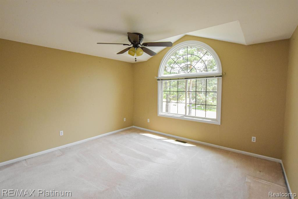 1025 ELMWOOD Drive, Brighton, MI 48116 — Photo 33
