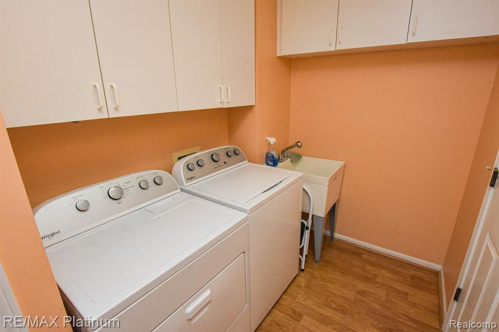 1025 ELMWOOD Drive, Brighton, MI 48116 — Photo 39