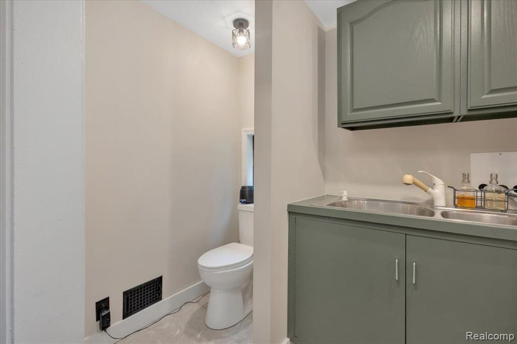 30 POWELL Street, Oxford, MI 48371 — Photo 15