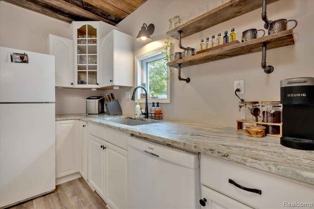 30 POWELL Street, Oxford, MI 48371 — Photo 17