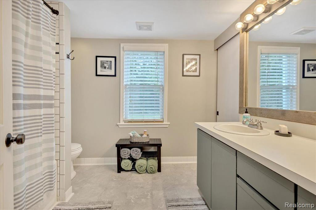 30 POWELL Street, Oxford, MI 48371 — Photo 26