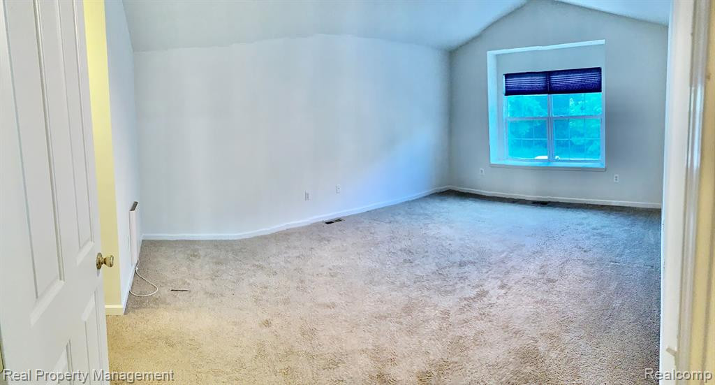 16833 HAWICK Lane, 5, Romulus, MI 48174 — Photo 8
