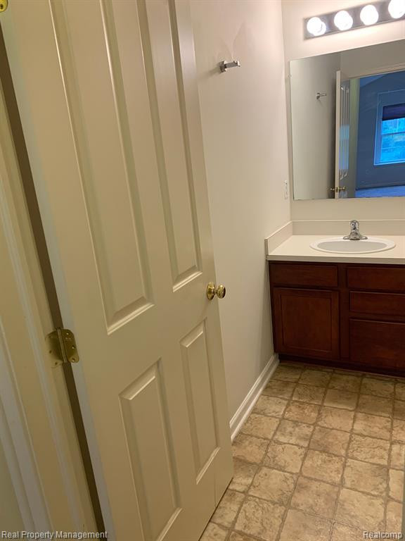 16833 HAWICK Lane, 5, Romulus, MI 48174 — Photo 10