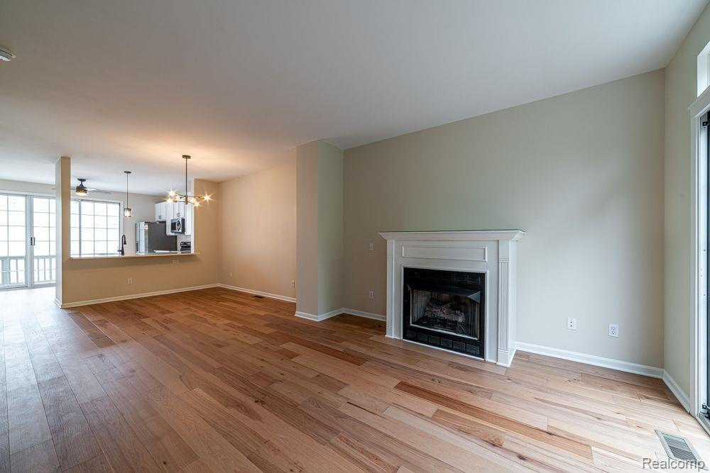 445 W HANCOCK Street, 12, Detroit, MI 48201 — Photo 16