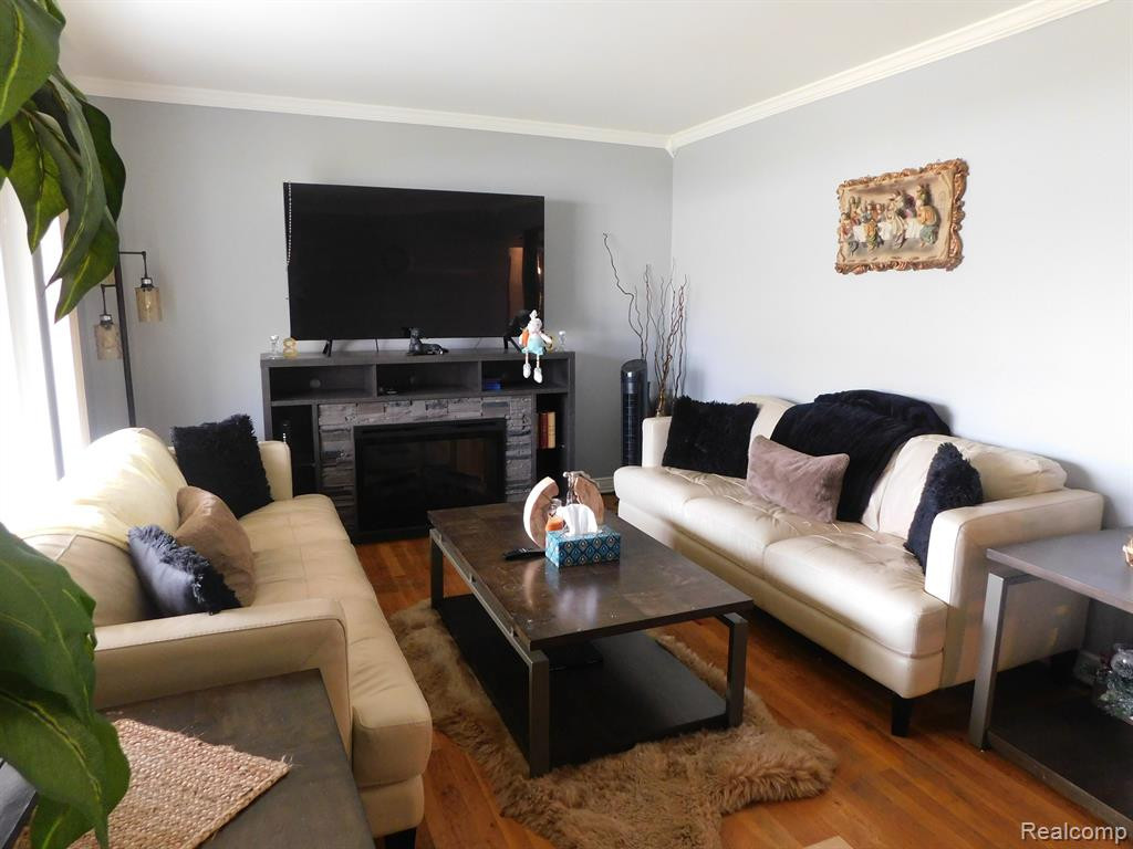 5280 KEMO Drive, Shelby, MI 48317 — Photo 9