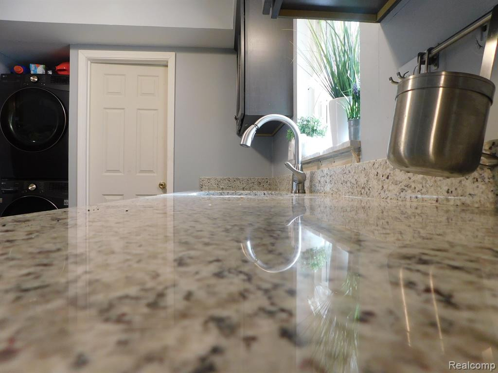 5280 KEMO Drive, Shelby, MI 48317 — Photo 18