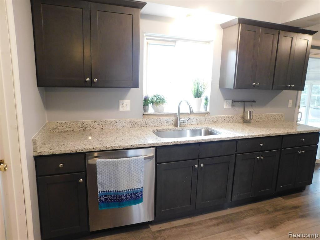 5280 KEMO Drive, Shelby, MI 48317 — Photo 23