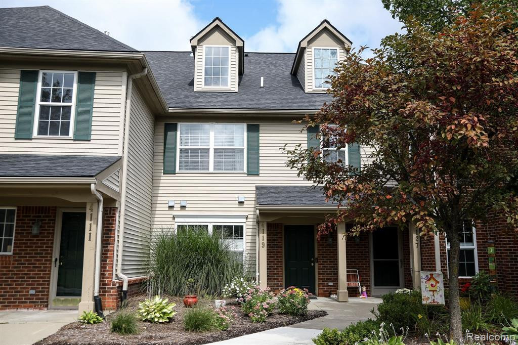 4119 KIRKWAY, Howell, MI 48843 — front exterior