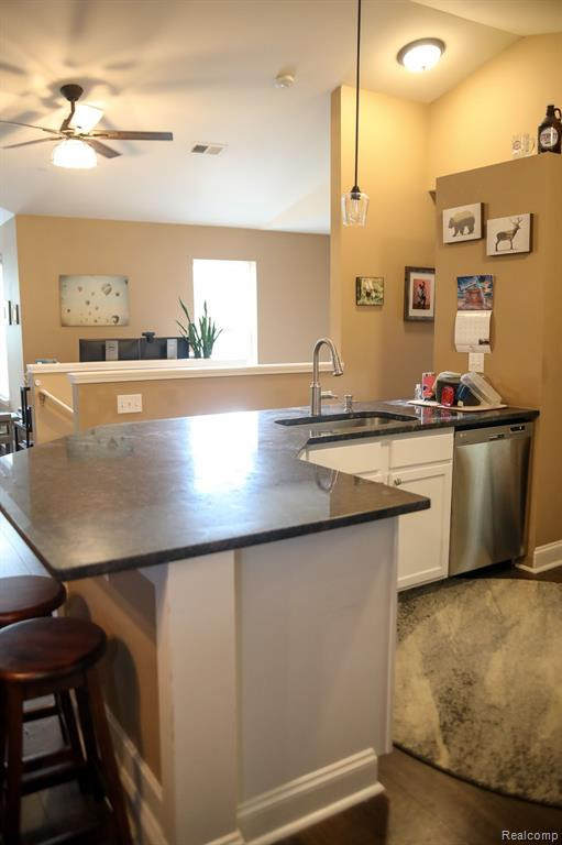 4119 KIRKWAY, Howell, MI 48843 — Photo 7