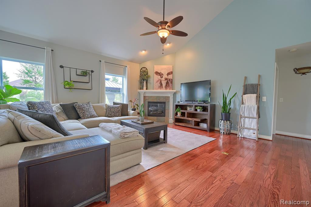 24460 WEDGEWOOD Drive, South Lyon, MI 48178 — Photo 7