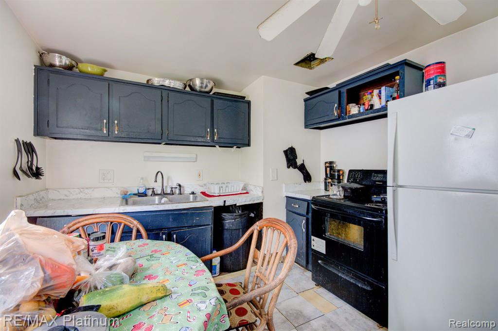 9 BLAIN Court, Ann Arbor, MI 48108 — Photo 3