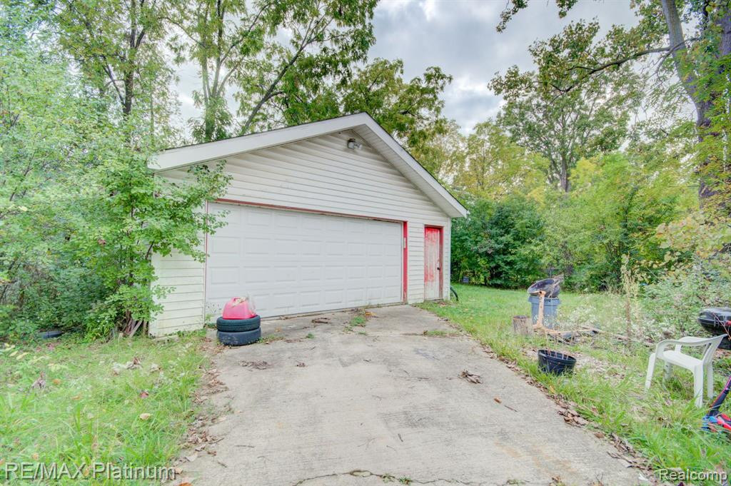 9 BLAIN Court, Ann Arbor, MI 48108 — Photo 13