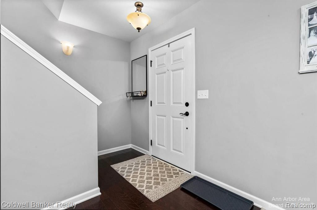 7558 ABIGAIL Drive, Ypsilanti, MI 48198 — Photo 5