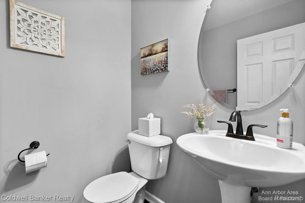 7558 ABIGAIL Drive, Ypsilanti, MI 48198 — Photo 11