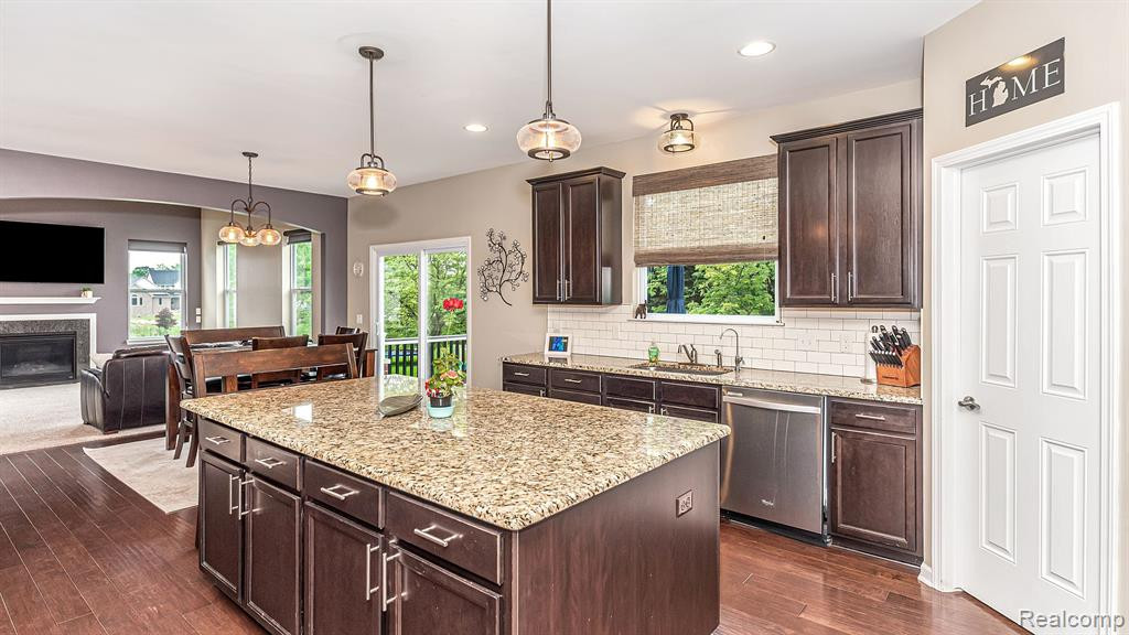 57625 BLOSSOM VALLEY Trail, New Hudson, MI 48165 — Photo 17