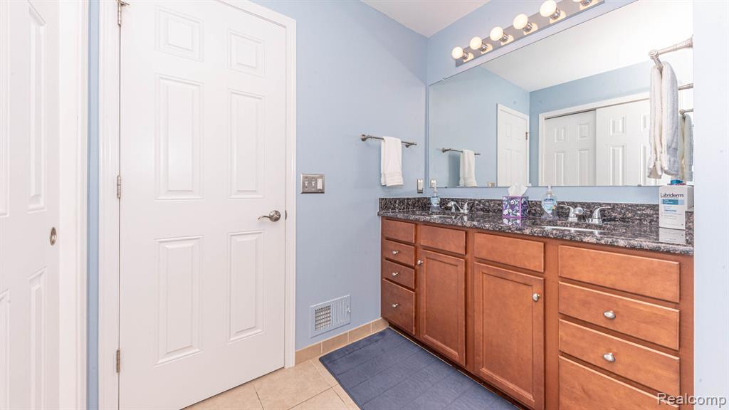 57625 BLOSSOM VALLEY Trail, New Hudson, MI 48165 — Photo 30