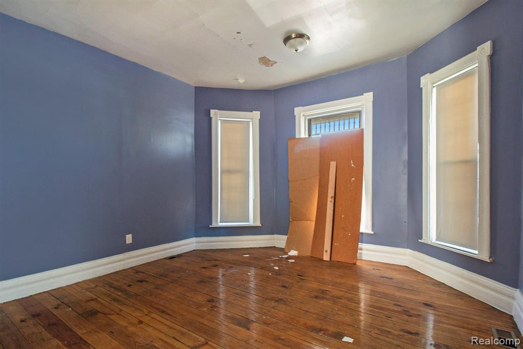 2663 SAMPSON Street, Detroit, MI 48216 — Photo 8