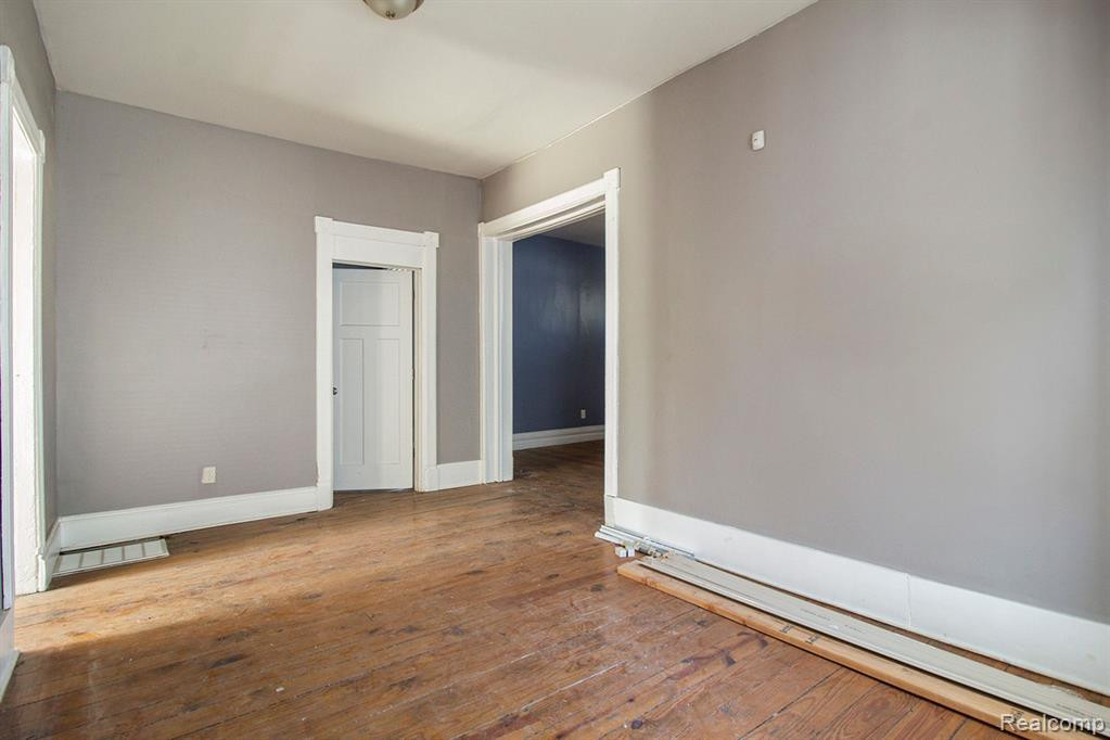 2663 SAMPSON Street, Detroit, MI 48216 — Photo 12